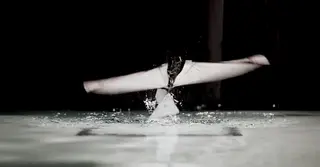 যে রোবট আকাশে উড়ে, পানির নিচেও চলে